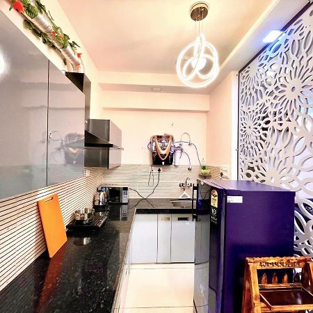 Airport Bliss Apartment+Balcony & Netflix + Prime Dźajpur Zewnętrze zdjęcie